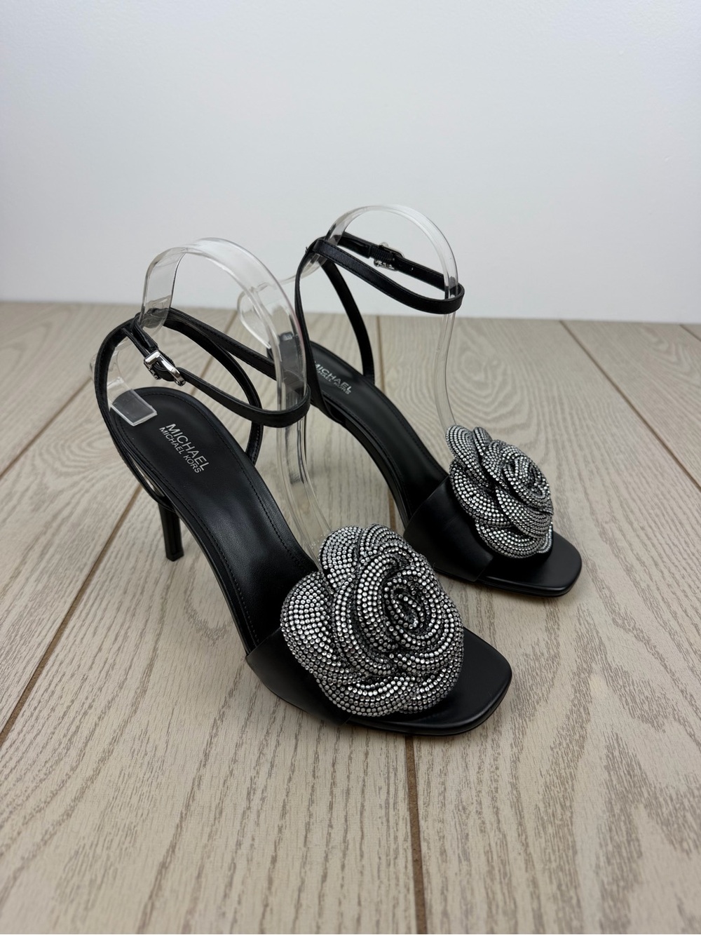 MICHAEL Michael Kors Women's Elodie Rosette Sandals 8.5M Black Leather $245